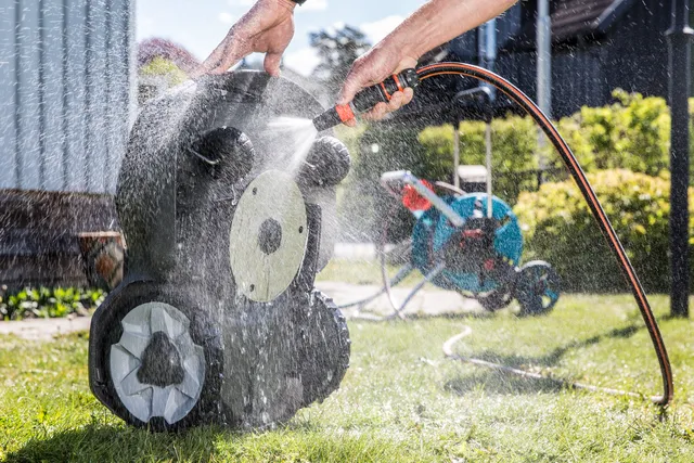 HUSQVARNA Automower einfache Reinigung