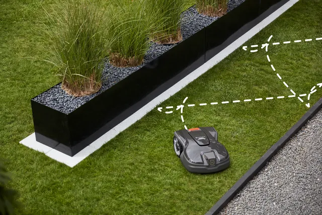 HUSQVARNA Automower systematisches Mähen in Passagen